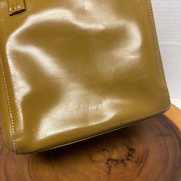 VASIC Mustard Yellow Leathef cUbED Tote Bag - Picture 2 of 15